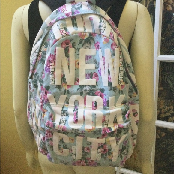 Robin Ruth womens New York City graphic large backpack Lt Blue w/ Pink roses - Picture 2 of 6